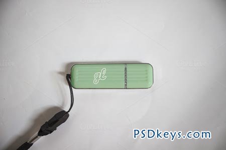 3 PenDrive Mockups 76129