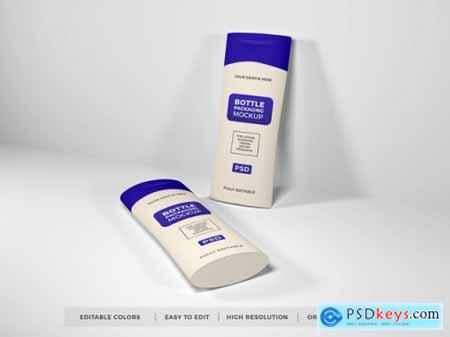 Realistic lotion cream and shampoo bottle mockup