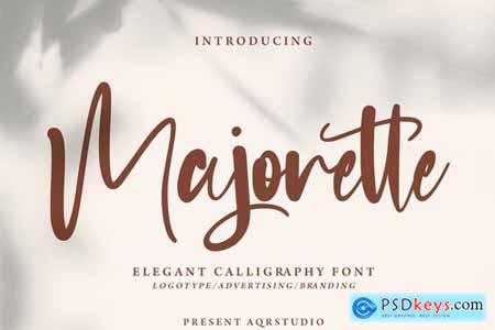 Majorette - Elegant Calligraphy Font