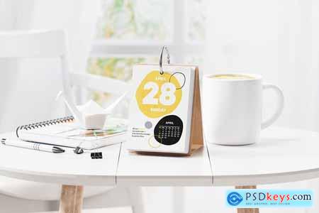 Daily Flip Desk Calendar Mockup