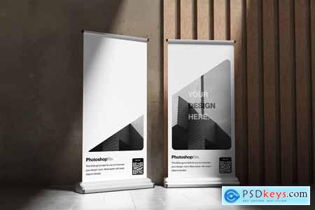 Stand Banner Mockup 7WGBPZZ