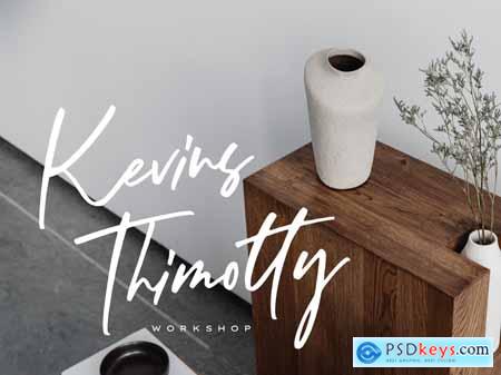 Signature Creek - Modern Handbrushed Logo Font