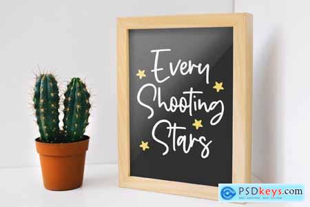 Starbeamer - Modern Handwritten Logo font