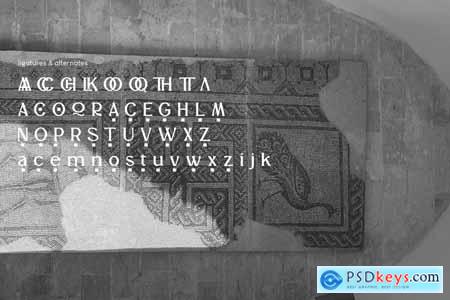 La De Chane Display Font